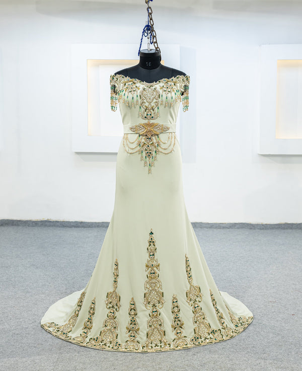 Olive Forgani (3030)