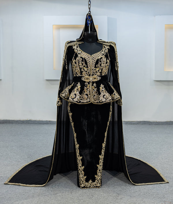 Noir Karakou plus Cape (MRV_1548)