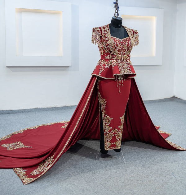 rouge karakou plus surjupe