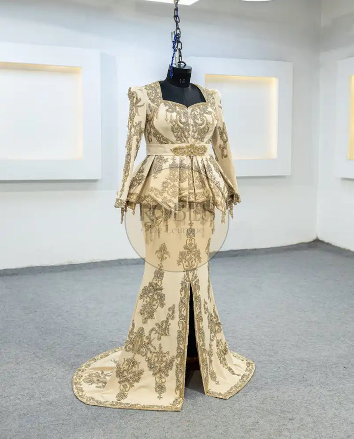 beige karakou avec jupe