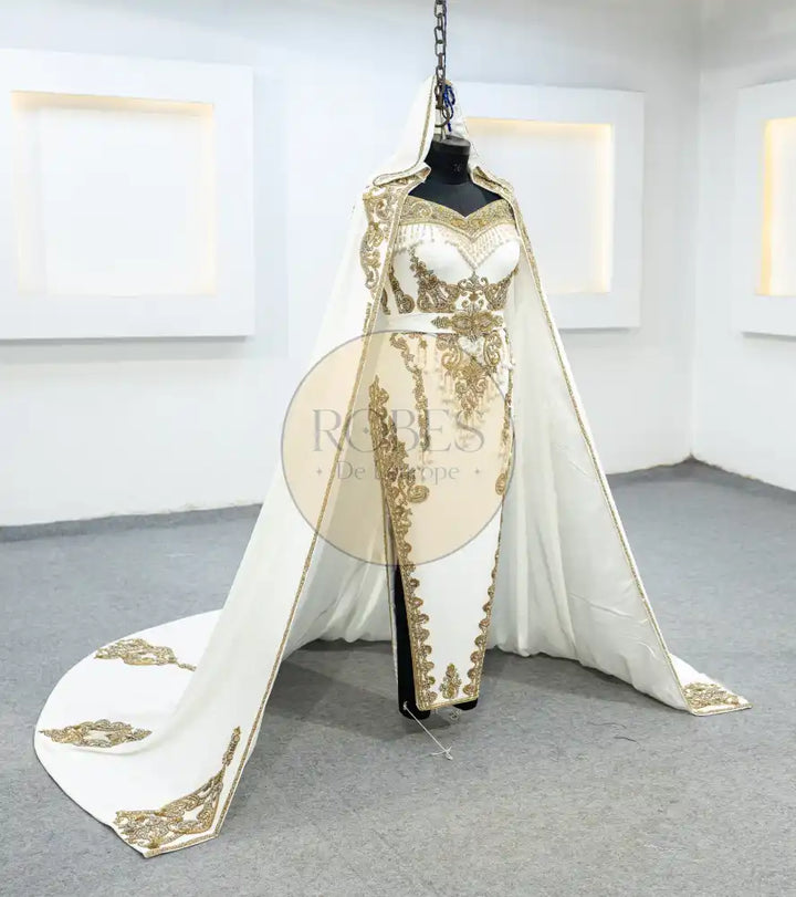 blanc badroune avec barnous (2192)