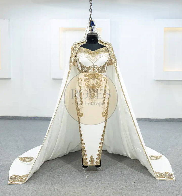 blanc badroune avec barnous (2192)