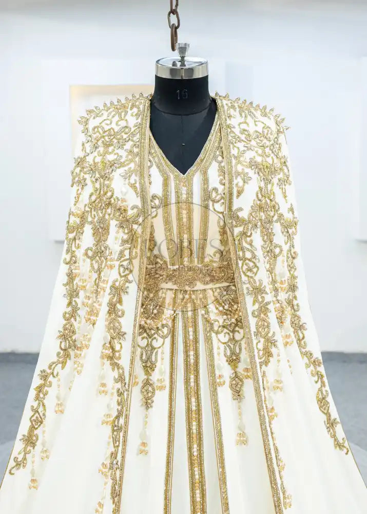 Blanc Takshita Lvois Pieces (2447)