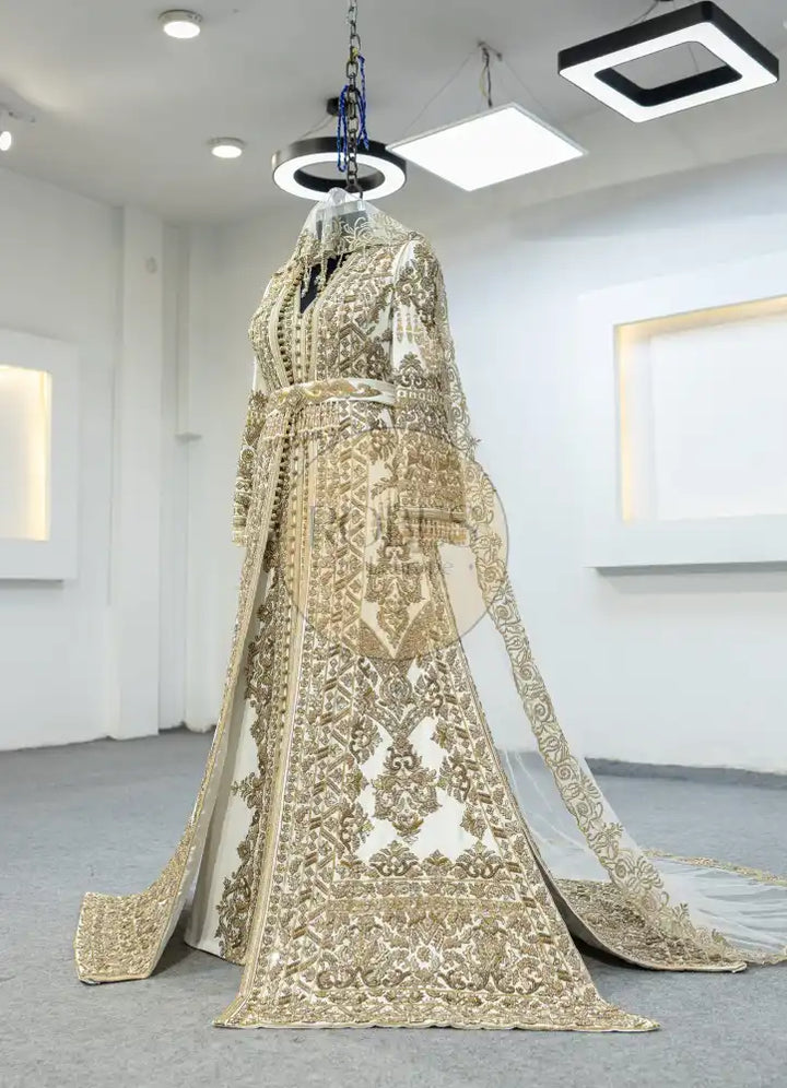 Blanc Takshita (MRV_1057)