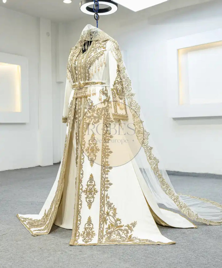 Blanc Takshita (MRV_1131)