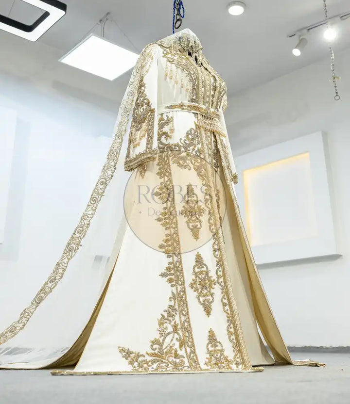 Blanc Takshita (MRV_1131)