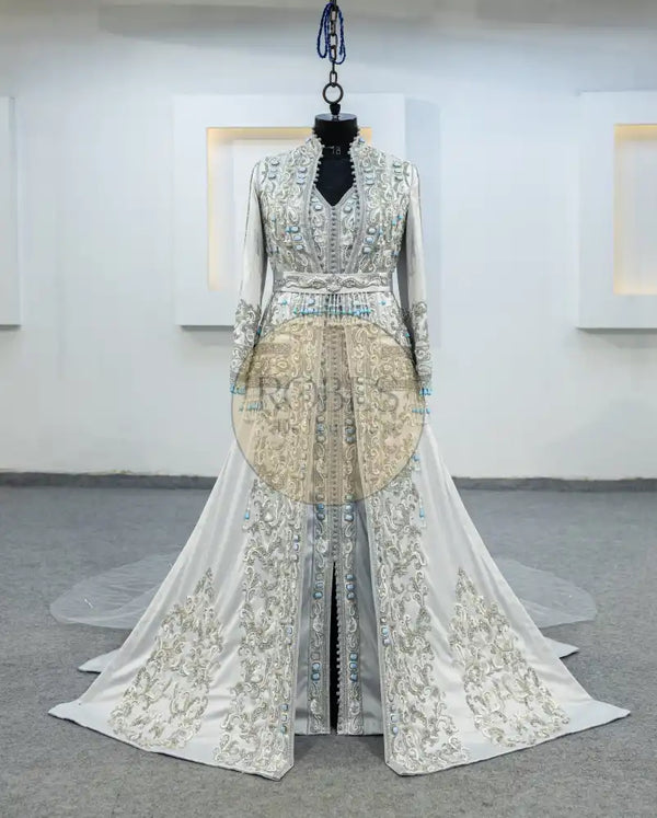 Gris Takshita (MRV_1532)