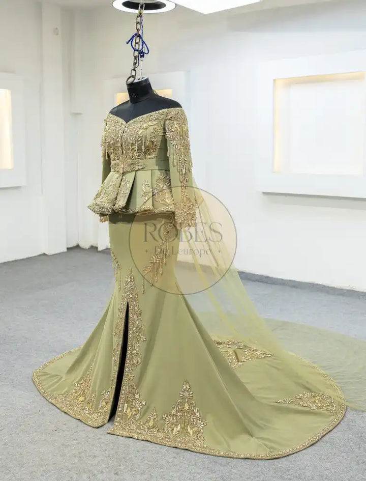 olive karakou avec jupe