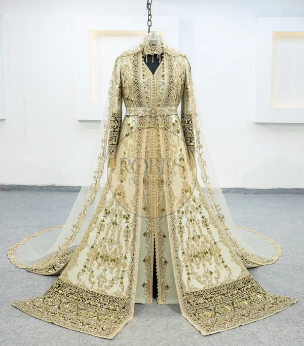 Olive Takshita (2052)