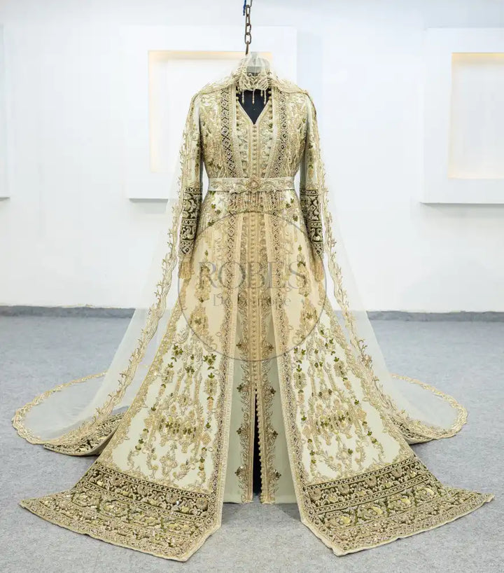 Olive Takshita (2052)