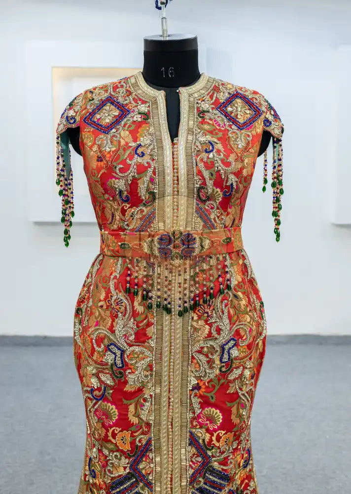 rouge caftan droite brocard (3236)