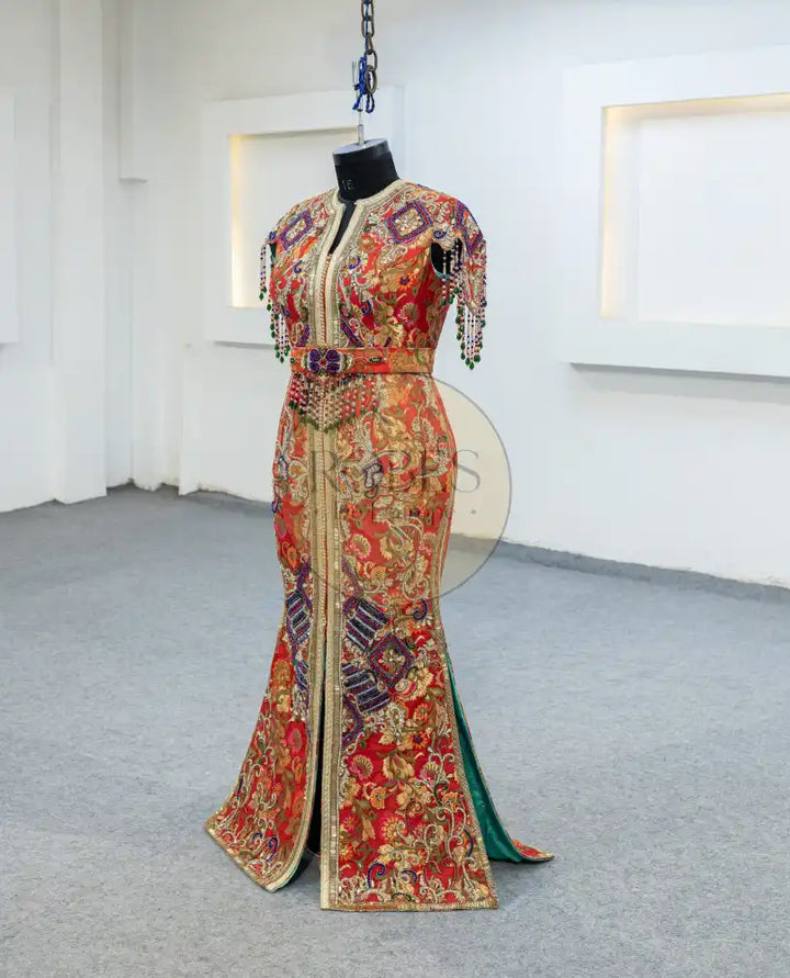 rouge caftan droite brocard (3236)