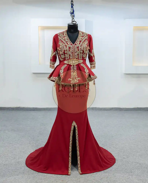 Rouge Karakou avec Jupe (MRV_1146)