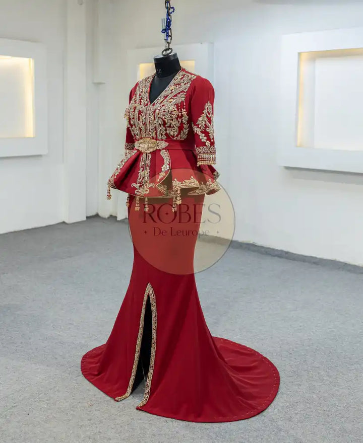 Rouge Karakou avec Jupe (MRV_1146)